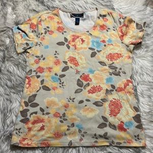 VTG Karen Scott Women Size Medium Beige Floral Top Crew Neck